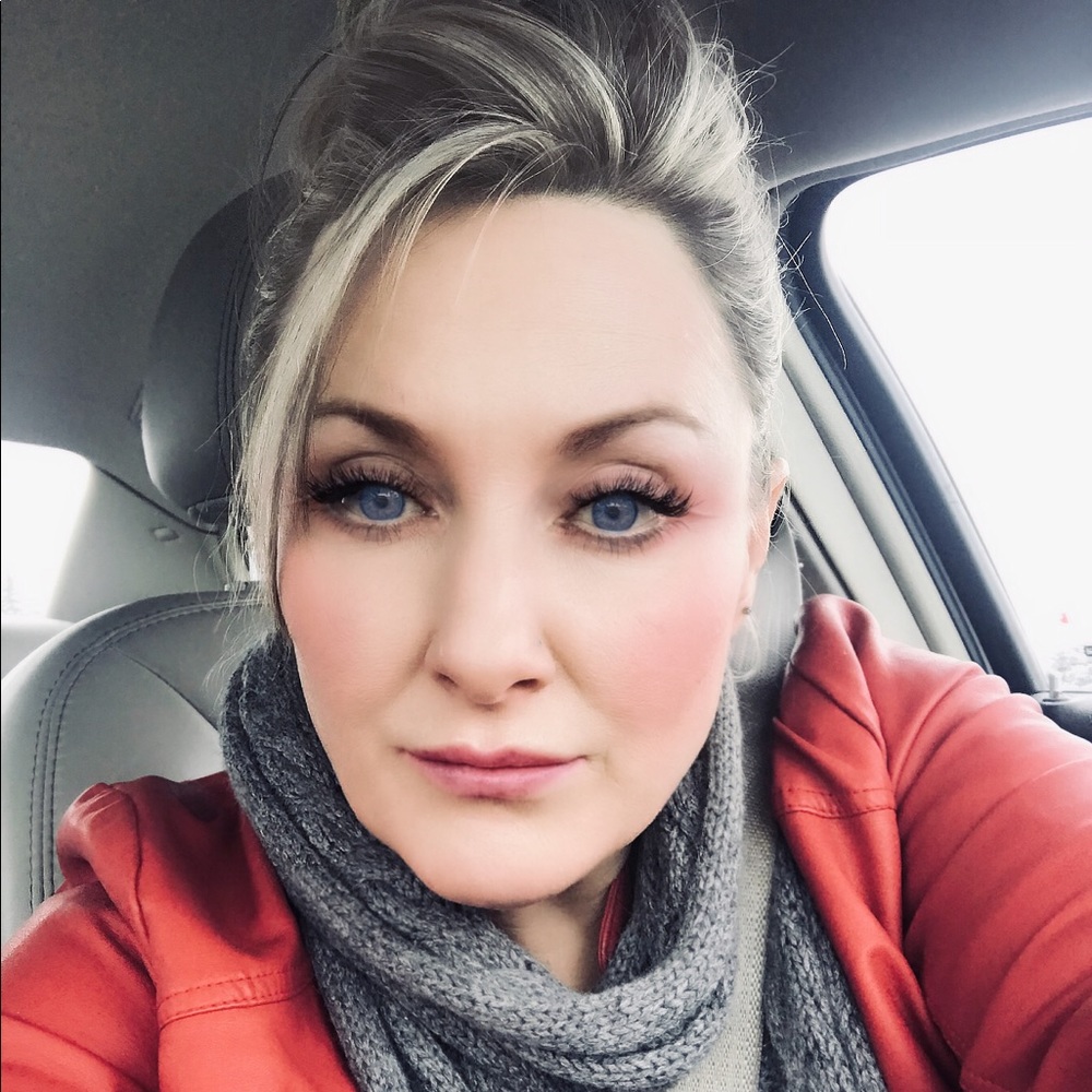 Meet your Posher, Dawn